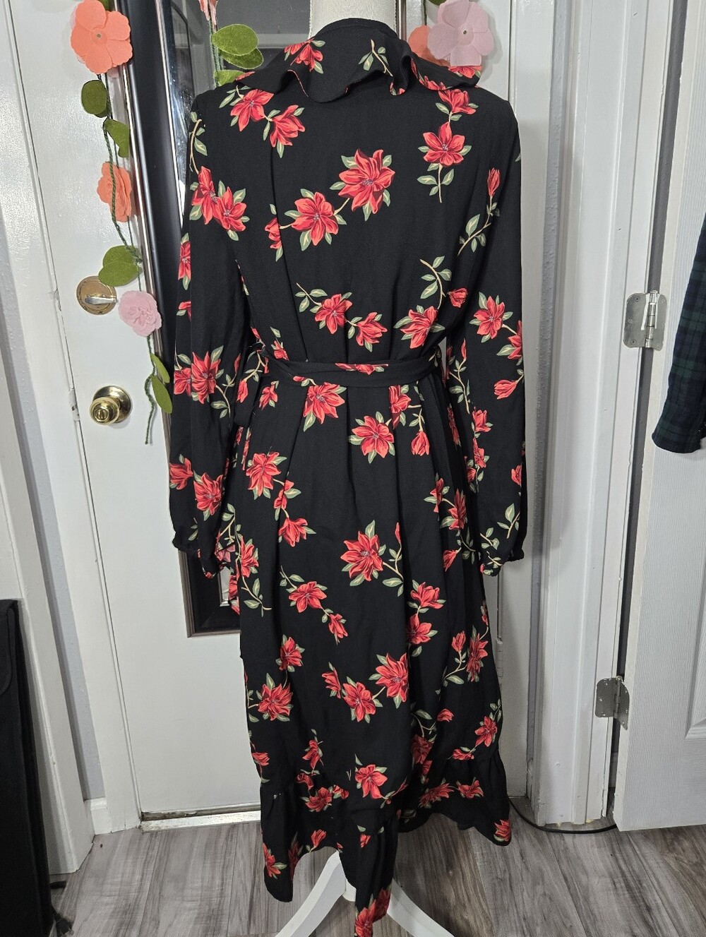 Draper James Black Floral Long Sleeve Ruffle Midi Wrap Dress Women's Sz Large - Picture 8 of 9